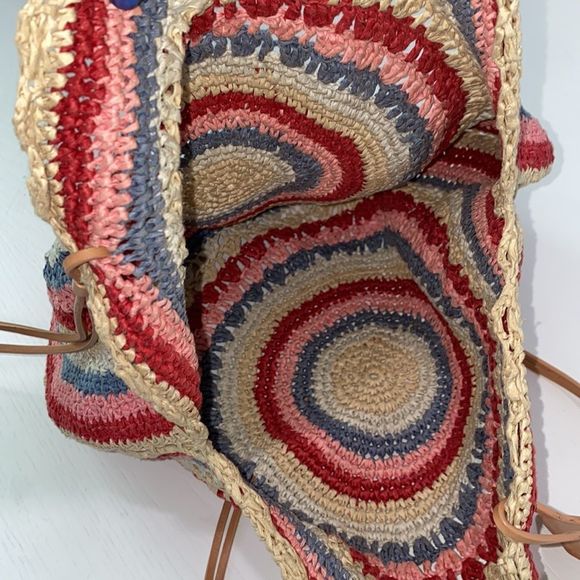 DKNY Circle Woven Boho Style Shoulder Bag - Picture 13 of 13